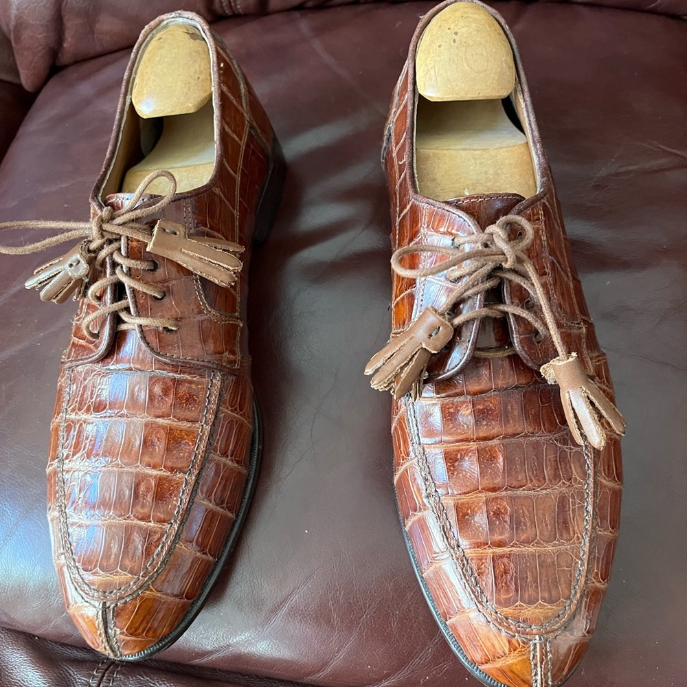 Genuine Crocodile Belvedere Florence Design Tassel Srings Mfg in Italy